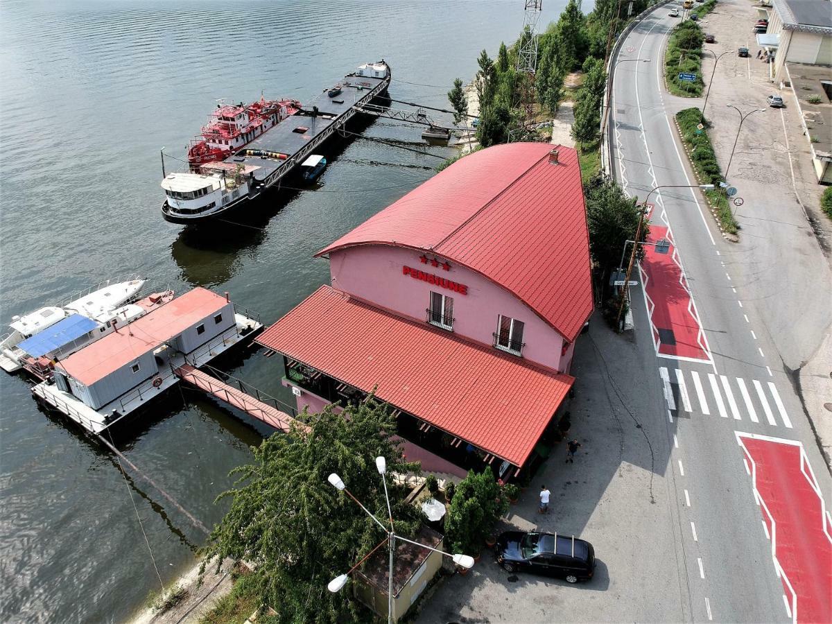 Hotel Pensiunea Taka Orşova Exterior foto